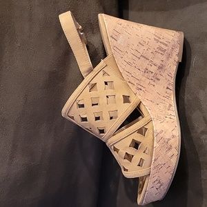 Franco Sarto caged wedge shoes Shea 9 camel tan